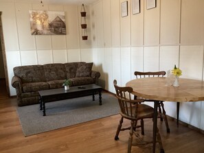 Comfort Apartment, 1 Queen Bed with Sofa bed, Non Smoking | Living area - Homestead Motel & RV (Sloan)