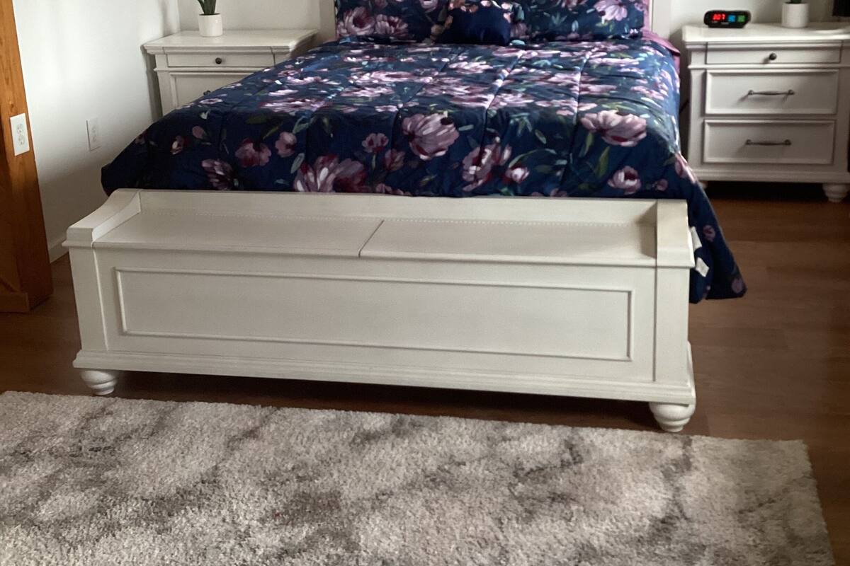 Deluxe Studio, 1 Queen Bed, Non Smoking | Free WiFi