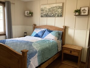 Comfort Apartment, 1 Queen Bed with Sofa bed, Non Smoking | Free WiFi - Homestead Motel & RV (Sloan)