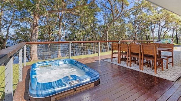 Unclassified image, 1 of 31, button - Serenity - Pet Friendly with Spa & Waterfront (Sanctuary Point)