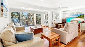 Unclassified image, 4 of 31, button - Serenity - Pet Friendly with Spa & Waterfront (Sanctuary Point)