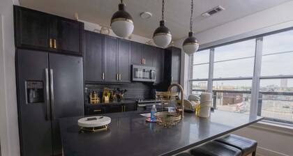 Spacious 1-bedroom condo in prime Dallas location