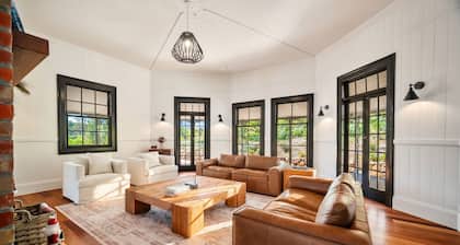 5 Acres Farmstead with Lakeview at Tamborine Mountain