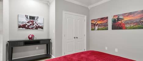 3 habitaciones, escritorio, wifi gratis y ropa de cama