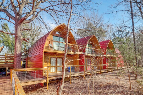 Exterior - Mtn Cabin 1 Mi to TIEC: Outdoor Kitchen + Fire Pit (Mill Spring)