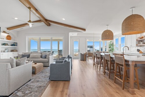 Paradise at the Pointe