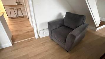 Télévision, cheminée