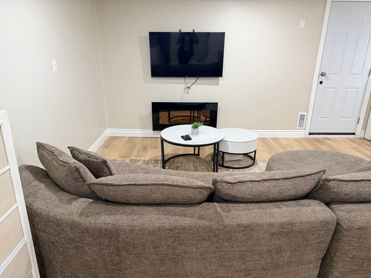 Télévision, cheminée