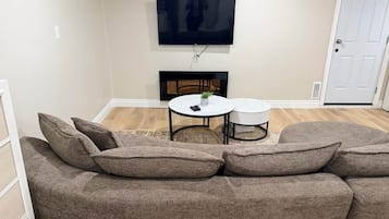 Télévision, cheminée