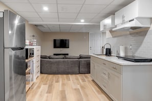 Refrigerador y microondas 