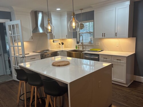 Spacious 3-bedroom house in charming Charlotte with bonus/game room