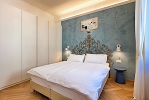 2 chambres, fer et planche à repasser, Wi-Fi, draps fournis