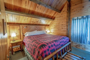 Cabaña tradicional, 3 habitaciones, vista a la montaña | Decoración personalizada, muebles diferentes y wifi gratis 