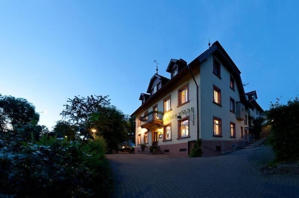 Exterior - Hotel Grüner Baum Merzhausen (Merzhausen)