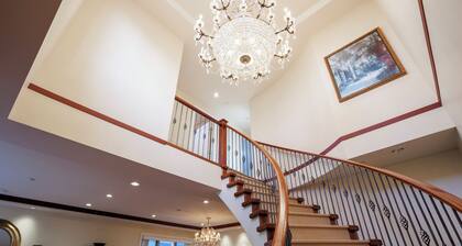 Beautiful 4-bedroom house in Vancouver perfect for your getaway