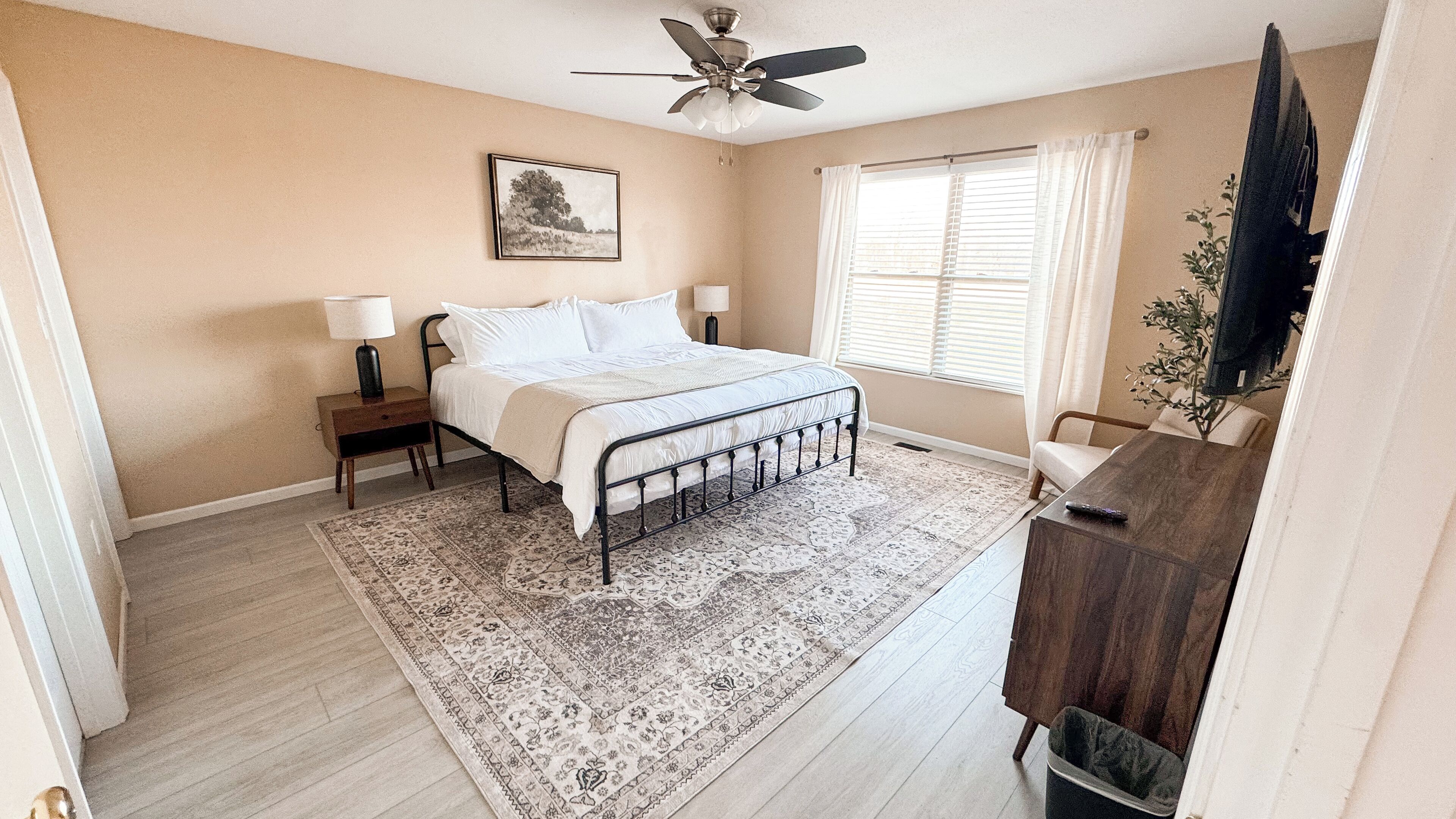 2 soverom, strykejern/-brett, wi-fi og sengetøy