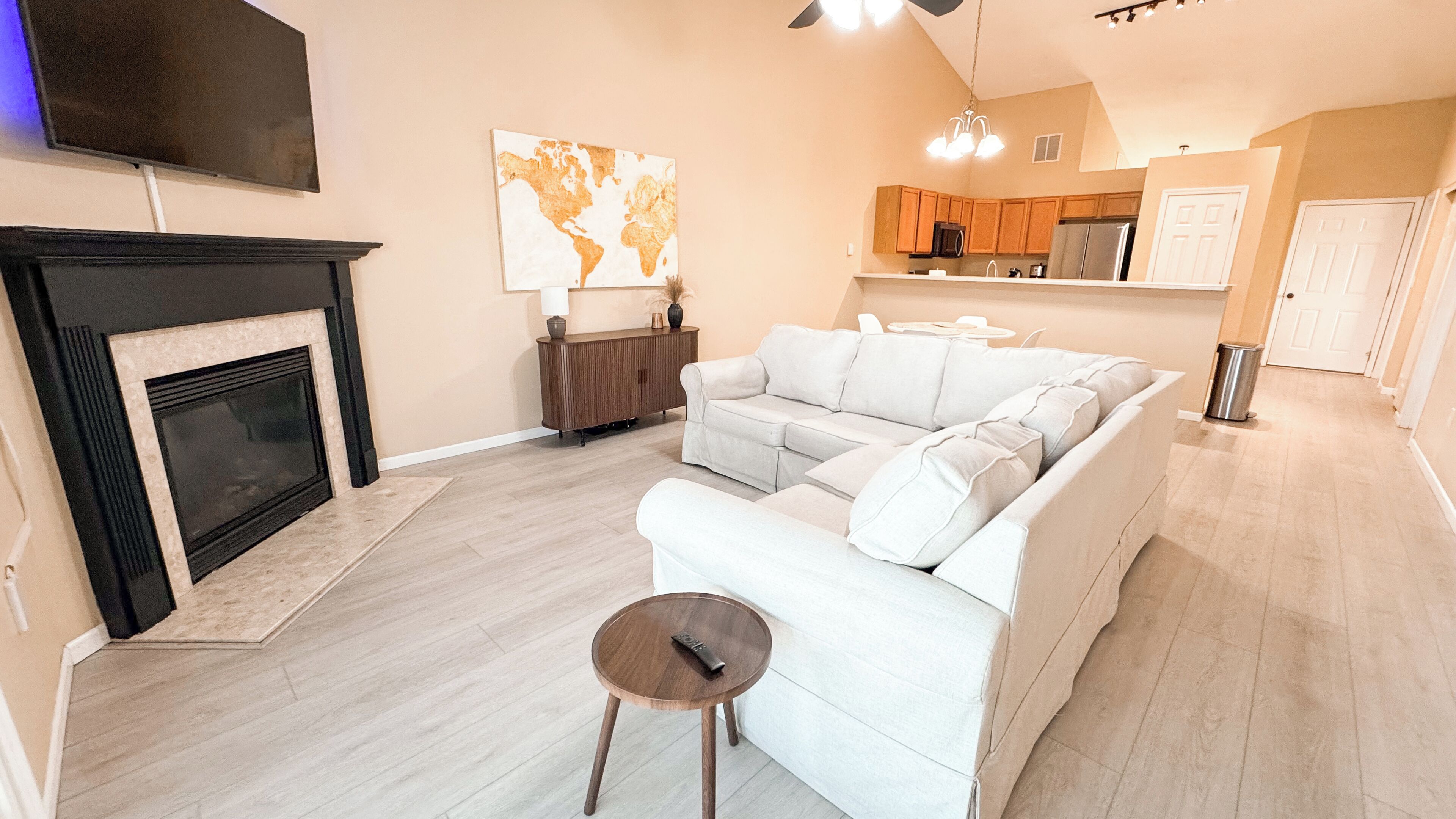 TV, fireplace