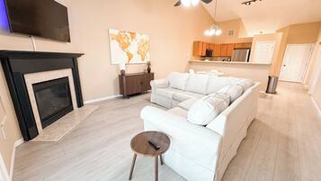 TV, fireplace