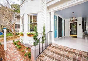 Exterior detail - Four Bedrooms on Ashley! | The Beehive (Charleston)