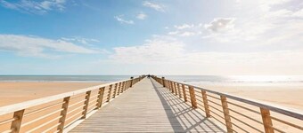 Renovated beachfront apartment with parking - 6 pers