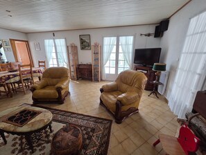 TV - Family house 6 pers, pets allowed, near beach (La Faute-sur-Mer)