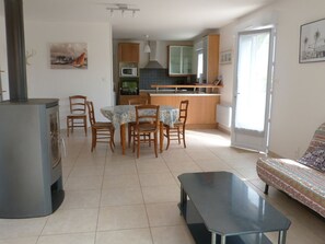 Interior - Quiet house, 5 ppl, La Tranche Sur Mer, pets allowed (La Tranche-sur-Mer)