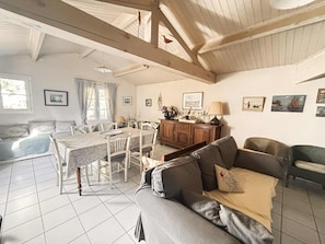 TV - House near beach, pets allowed, sleeps 6 (La Tranche-sur-Mer)