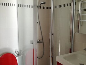 Bathroom - Mezzanine studio near beach with terrace, parking, pets allowed (La Faute-sur-Mer)