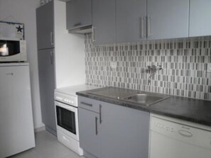 Fridge, microwave, oven, dishwasher - Comfortable house near the beach for 5 people (La Faute-sur-Mer)