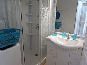 Bathroom - Cozy cottage with direct beach access (La Tranche-sur-Mer)