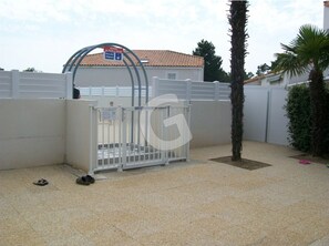 Property grounds - T2 Pavilion + Mezzanine in La Tranche-sur-Mer with Pool Access & Parking (La Tranche-sur-Mer)