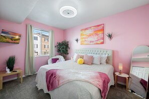 3 Schlafzimmer, Bügeleisen/Bügelbrett, Reisekinderbett, kostenloses WLAN