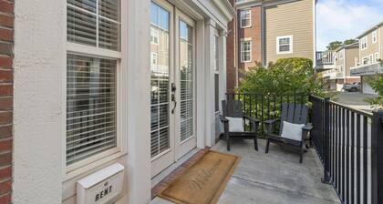 Cozy studio in Carmel's Art District!