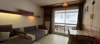 Studio for 4 at slopes, free WiFi