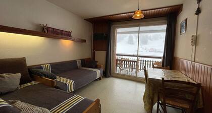 Studio for 4 at slopes, free WiFi