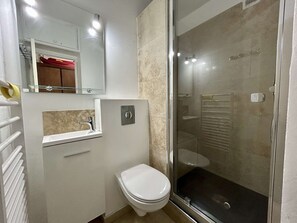 Bathroom - Studio for 4 in SuperDévoluy with WIFI (Le Dévoluy)