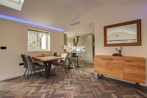 Dining - Hunters Cottage – A Romantic Luxury Retreat with Hot Tub & Slipper Bath, AC (Blandford Forum)