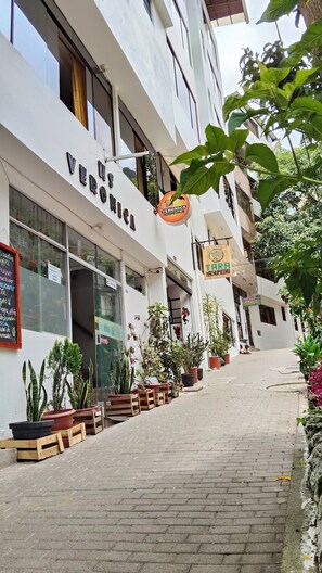 Konaklama yerinin ön cephesi