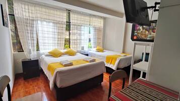 Skrivebord for bærbar PC og wi-fi (inkludert)