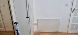 Interior - Family friendly apartment Barking London close to tube/train station airport (Barking)