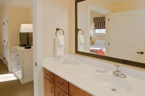 Room - Club Wyndham Shawnee Village (Smithfield Township)