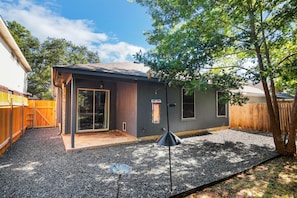Comfort House | Exterior