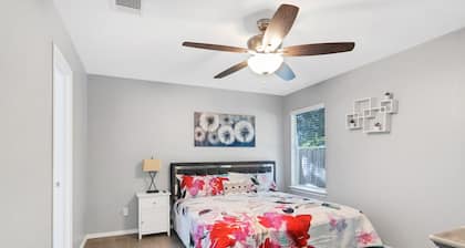 Quiet Austin Stay Near Tech