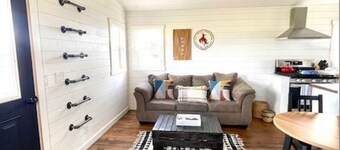 Gorgeous 1-bedroom cottage in charming Columbia Falls perfect for relaxing