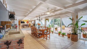 Dining - Cortijo Los Santeros Castril by Ruralidays (Granada)
