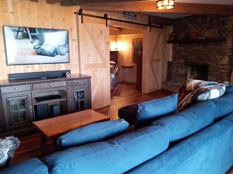 New - Round Chalet Home - North Carolina