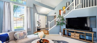 Spacious 4-bedroom house in the Center of Temecula with Heated Pool