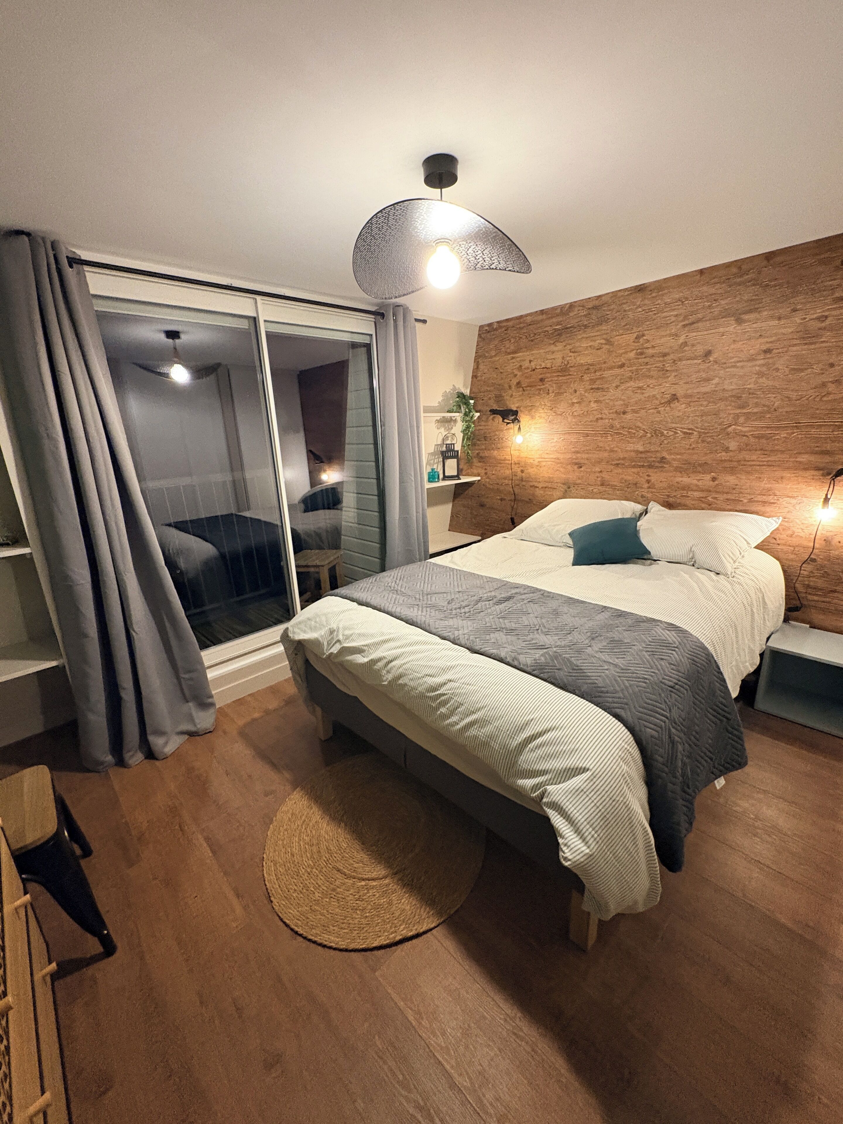 Fer et planche à repasser, lit parapluie, Wi-Fi gratuit