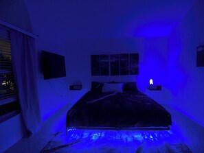 Desk, iron/ironing board, travel cot, free WiFi - Private Pool & Spa, Pool Table, Themed Rooms, Club House in Gated Resort (Kissimmee)