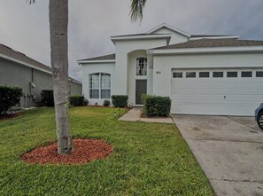 Exterior - Private Pool & Spa, Pool Table, Themed Rooms, Club House in Gated Resort (Kissimmee)